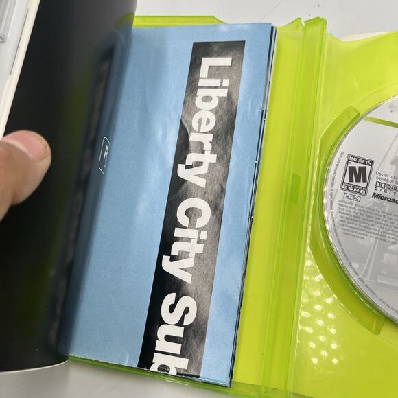 Grand Theft Auto IV GTA 4 (2008) - Xbox 360 - Complete W/ Manual and Map - Picture 6 of 7